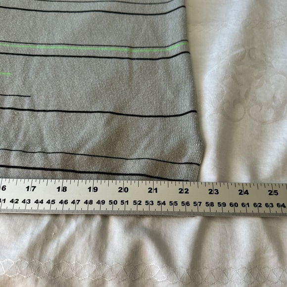 Puma Men's Gray‎ V-Neck Golf Sweater Vest Size X-Large Green Logo Outdoor Active - Picture 8 of 10